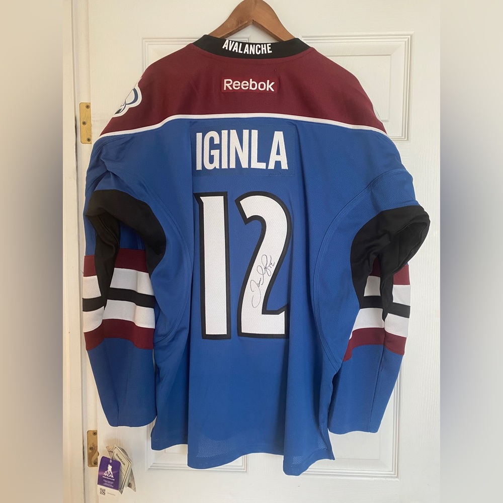 Authentic Jerome Iginla autographed signed jersey